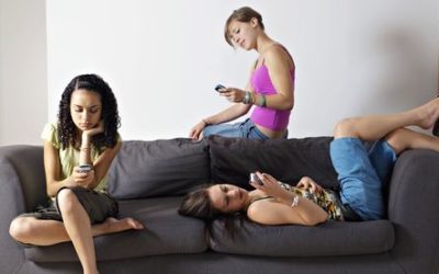Is Your Teen Addicted to Dieting? Try a Social Media Fast